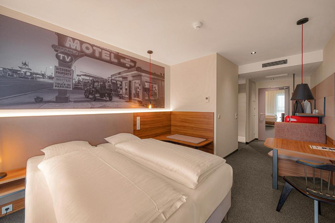 Zuendwerk - Motel Strasshof an der Nordbahn Buitenkant foto